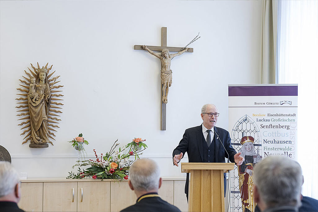 Bonifatiuswerk-Präsident Manfred Müller beim Neujahrsempfang des Bischofs von Görlitz Wolfgang Ipolt. (Foto: Pawel Sosnowski)