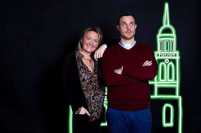 	"Frengels & Chef" - das katholische Instagram-Duo: Michelle Engel und Pfarrer David Grüntjens. Foto: BeckDesign Bochum