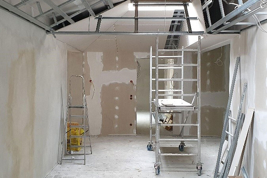 Die hellen Oberlichter schaffen eine tolle Atmosphäre für die Kinder. (Foto: Büro D:4)