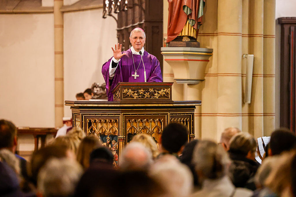 Gottesdienst mit mehr als 350 Besucherinnen und Besuchern. (Foto: Christof Haake)