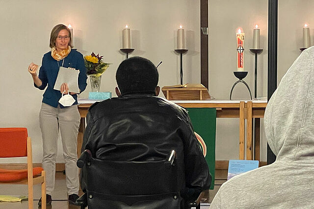 Zum Welttag des Migranten und Flüchtlings hat Sr. Regina Stallbaumer eine ökumenische Andacht mitgestaltet. (Foto: Martina Schneider)