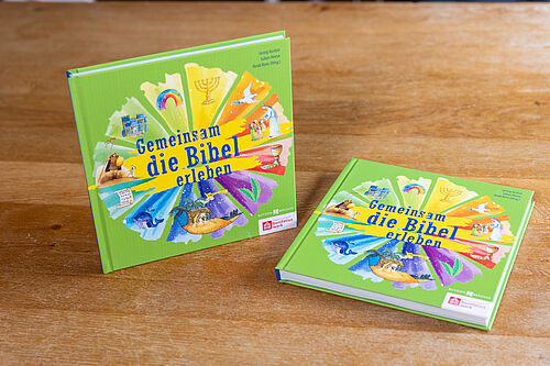 Die neue Kinderbibel "Gemeinsam die Bibel erleben" Foto: Hartmut Salzmann