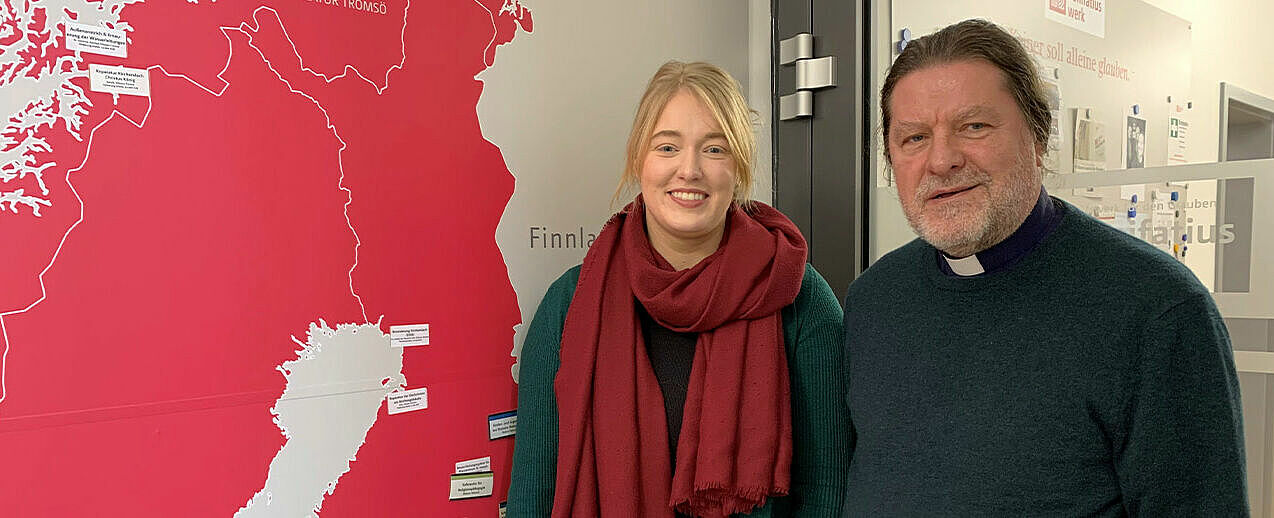 Pfarrer Peter Gebara (rechts) und Bonifatiuswerk Referentin Marisa Grummich. (Foto: Marius Thöne)