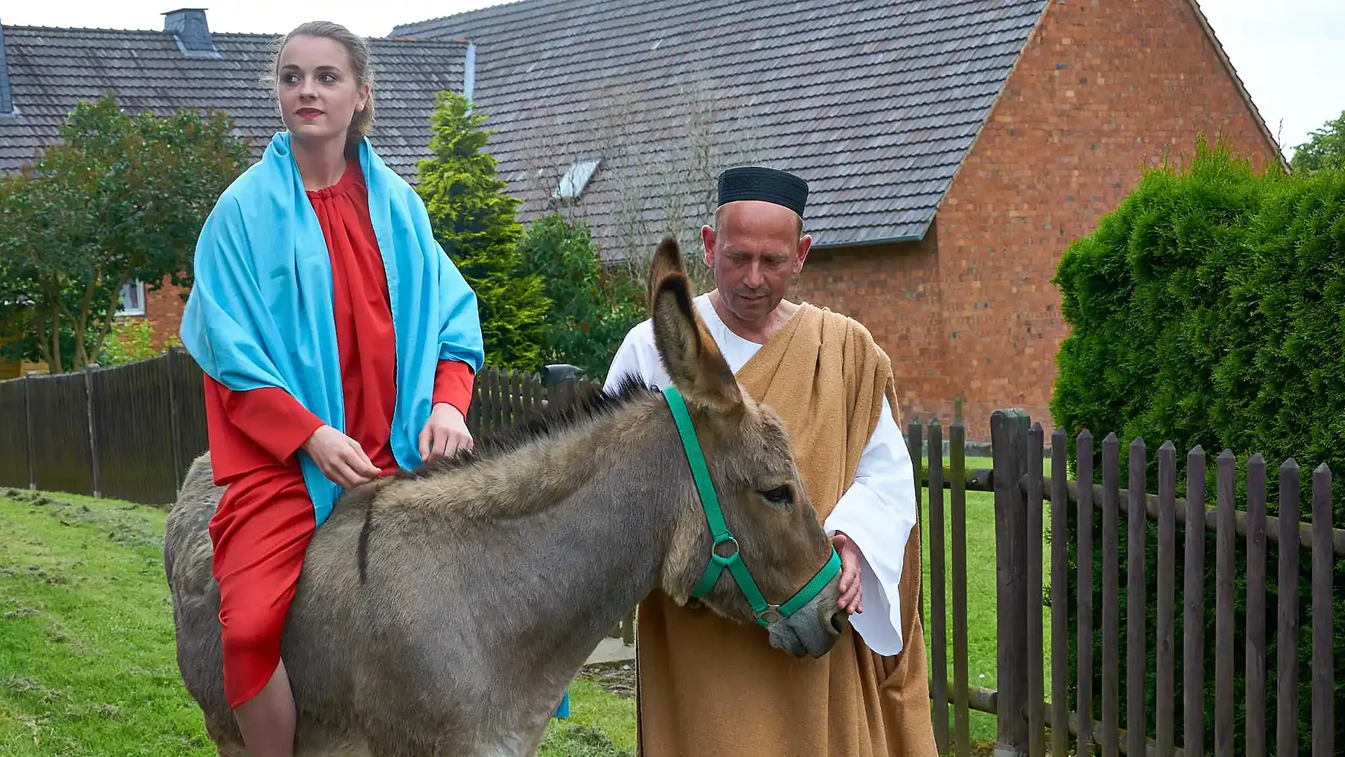 Maria und Josef auf dem Weg nach Bethlehem - Aufnahme aus dem Jahr 2013. Foto: Beseler / Pastoraler Raum Wünnenberg-Lichtenau