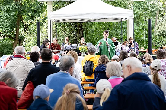 OmaOpaEnkel-Tag des Erzbistums Berlin wurde der Tierpark Friedrichsfelde gefeiert. (Foto: Jörg Farys)