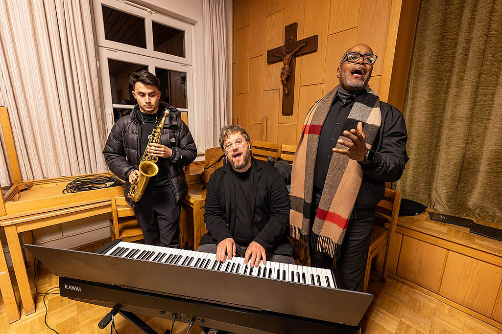 Im Gemeindezentrum gab das Kirk-Smith-Trio eine Zugabe.