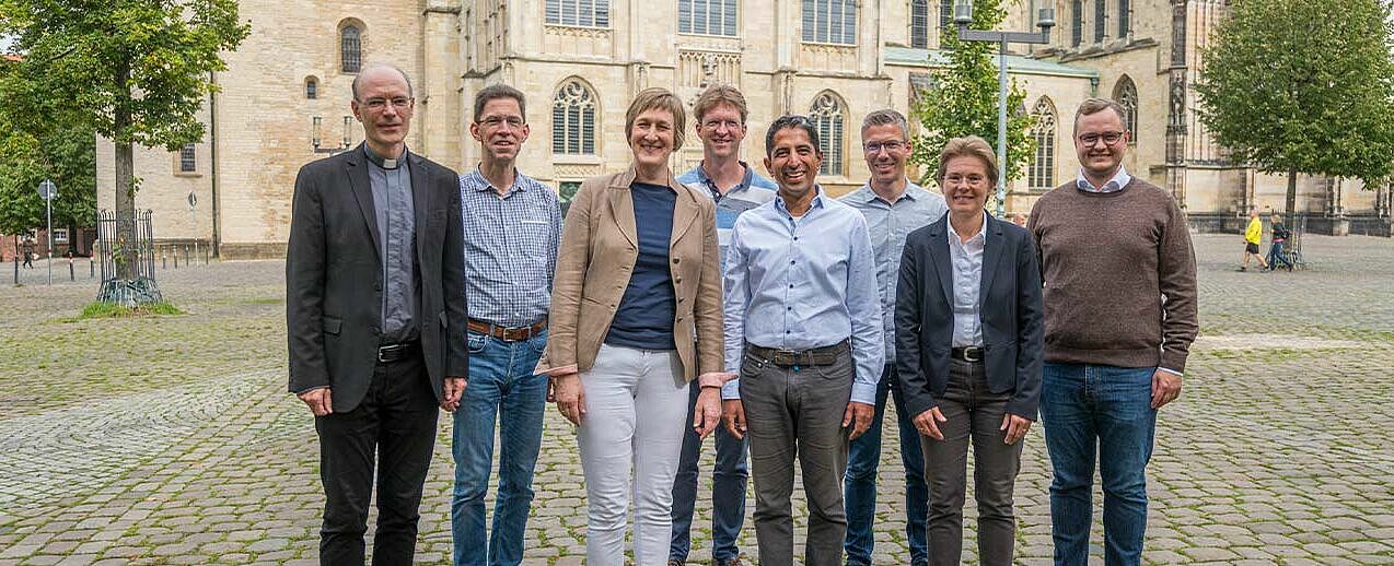 Die Mitglieder des Verbandes wählten Elisabeth Lehmann-Dronke (Dritte von links) zur neuen Präsidentin. (Foto: Marius Jacoby, Münster)