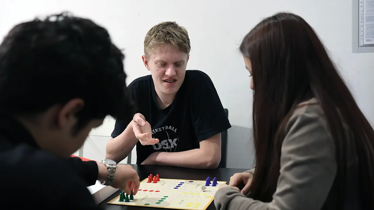 Zum Alltag im Kinder- und Jugendhaus gehören auch Spielenachmittage. (Foto: Markus Nowak)