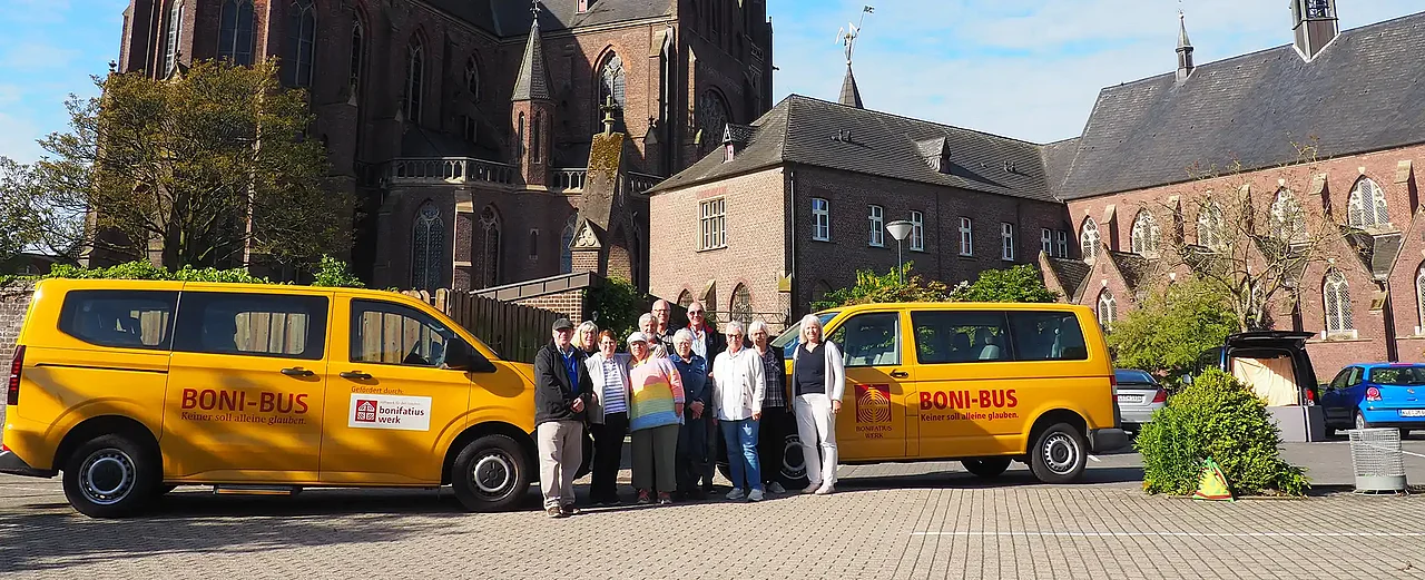 Mit ihrem BONI-Bus des Bonifatiuswerkes reisten Mitglieder der Pfarrei St. Christophorus-Stolzenau jetzt zum Marienwallfahrtsort Kevelaer. Die Wallfahrt stärkte Gemeinschaft und Glauben in der Diasporagemeinde. Foto: Pfarrei St. Christophorus-Stolzenau