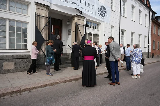 Das Newman-Institut hat sein 25-jähriges Bestehen gefeiert. Mit dabei war Erzbischof Julio Murat, der Apostolische Nuntius in den Ländern Skandinaviens. Foto: Ritha Eriksson