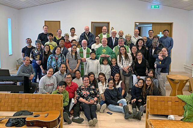 Gottesdienst mit dem Paderborner Erzbischof Hans-Josef Becker. (Foto: Gemeinde Nuuk)