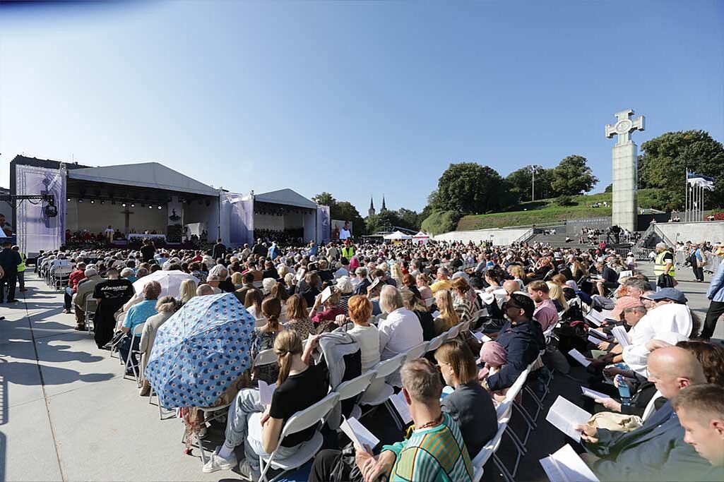 Mehrere tausend Besucher nahmen an der Seligsprechung teil. Foto: Elena Kovpak-Olev Mihkelma