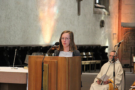 Hannah Schöndienst hielt die Lesung und trug Fürbitten vor den Herrn. (Foto: Matthias Band)