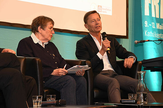 Ehemalige "Star-Manager" Dr. Thomas Middelhoff erzählt, wie er zum inneren Frieden und zum Glauben gefunden hat. Foto: Theresa Meier 