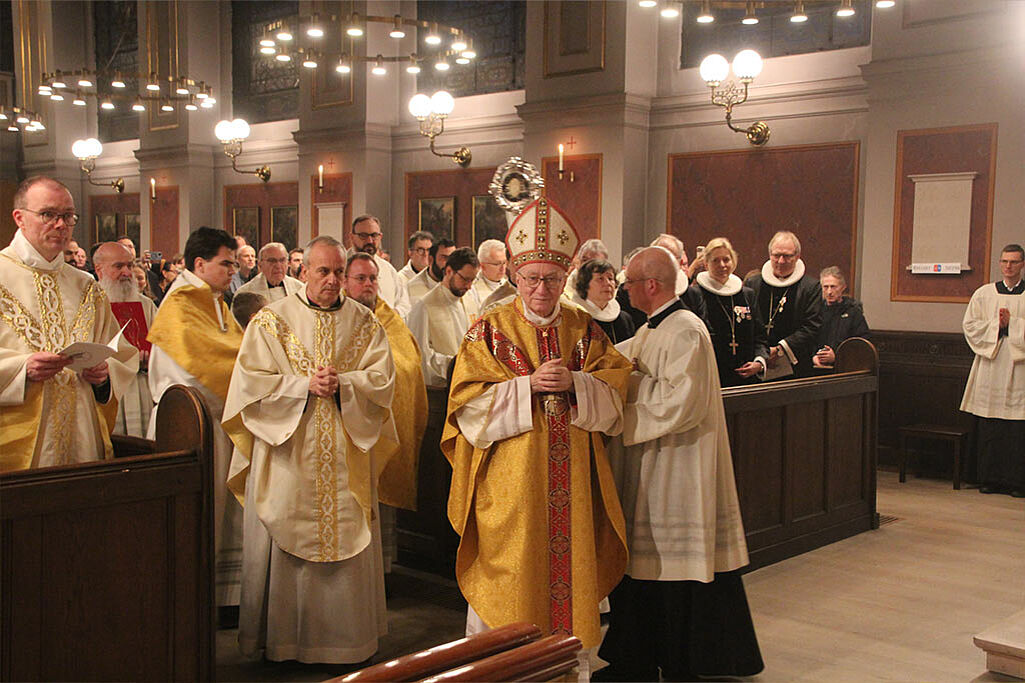 Zeigte durch seine Anwesenheit seine Wertschätzung für die Katholiken in der Diaspora in Nordeuropa: der Sondergesandte des Papstes, Kardinalstaatssekretär Pietro Parolin. Foto: Marco Chwalek / Erzbistum Hamburg