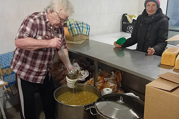 Im Jahr 2023 wurden in der Suppenküche 8360 Portionen warmer Mahlzeiten verteilt. (Foto: Daiga Ročkus)