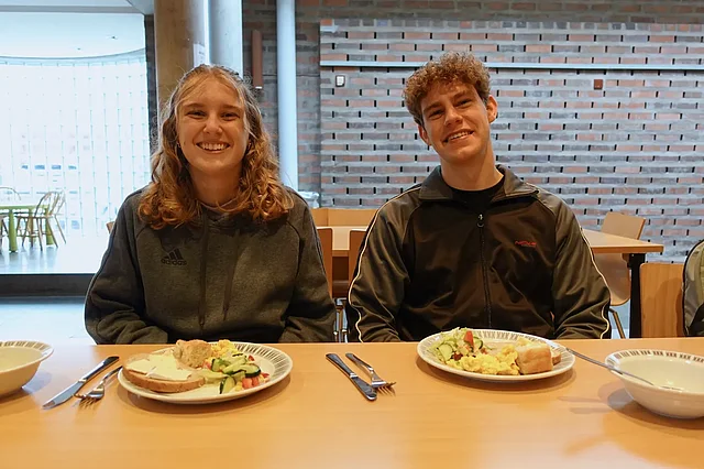 Miriam und Elias engagieren sich in der Pfarrei St. Hallvard in Tøyen. (Foto: Marta Teresa Wade)