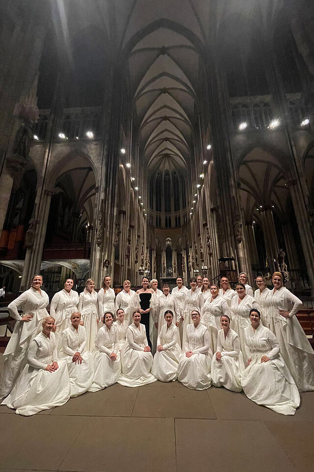 Der BALTA-Chor im Kölner Dom. (Foto: Inese Švekle)