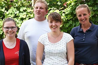 Johanna Meyer, Felix Wemhoff, Antonia Riebe mit Julia Jesse (Koordinatorin des Freiwilligendienstes aus dem Bonifatiuswerk) (v.l.) Foto: Theresa Meier