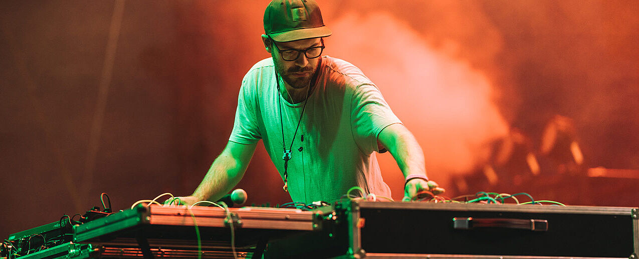 Julian Maier-Hauff aus Mannheim experimentiert mit Jazz und Elektro Klängen (Foto Thorsten Dirr)