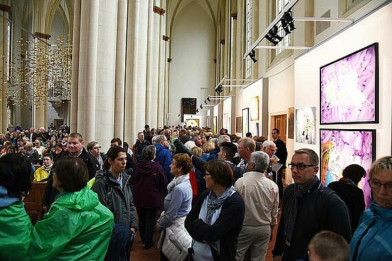 Welche Relevanz haben die 10 Gebote heute noch? Eine große, betrachtet man die Besucherzahl der Ausstellung "Udos 10 Gebote" in Münster Foto: Theresa Meier
