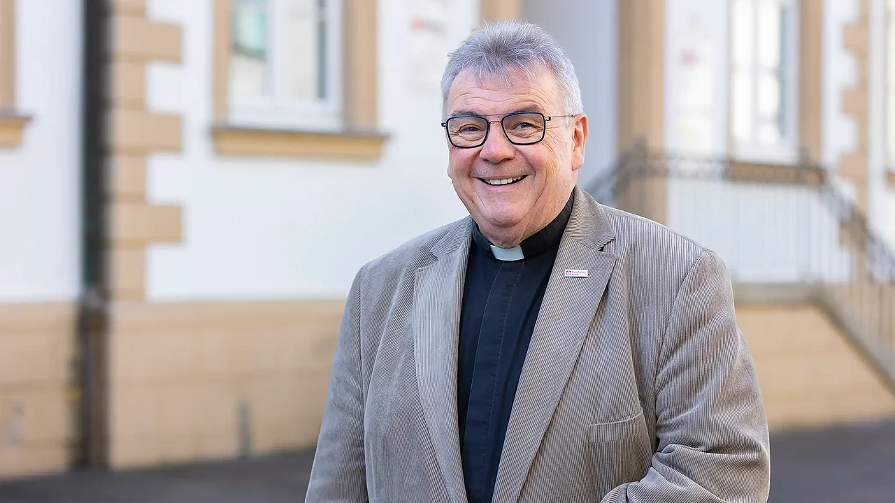 Generalsekretär Monsignore Georg Austen (Foto: Hartmut Salzmann)