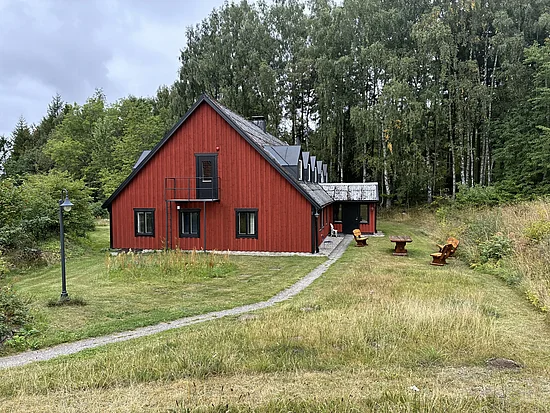 Die Priesterreise-Gruppe zu Besuch bei den Dominikanerinnen in Rögle. Foto: Ulrich Franke