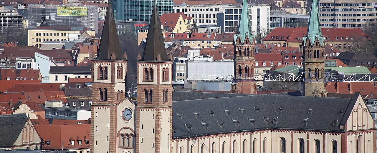 Das Bonifatiuswerk der deutschen Katholiken, die Malteser und die Ansgar-Werke der Bistümer Osnabrück und Hamburg laden für den Katholikentag-Samstag zum Gottesdienst in den Kiliansdom ein. Foto: Markus Hauck