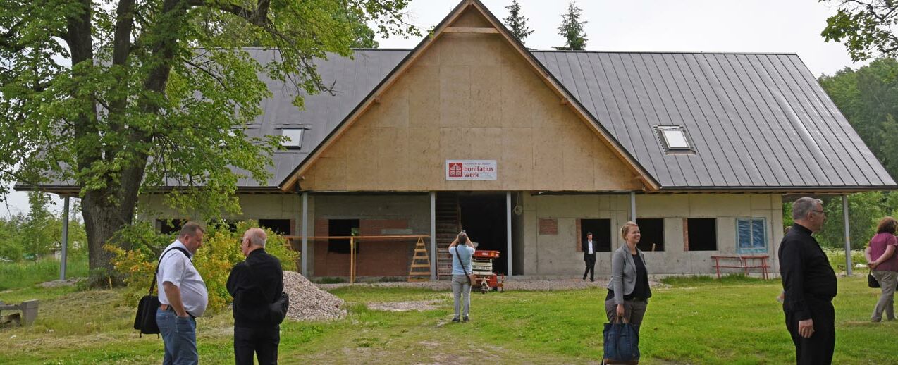 Das Exerzitienhaus in Livberze. Foto: Sr. Theresita Müller