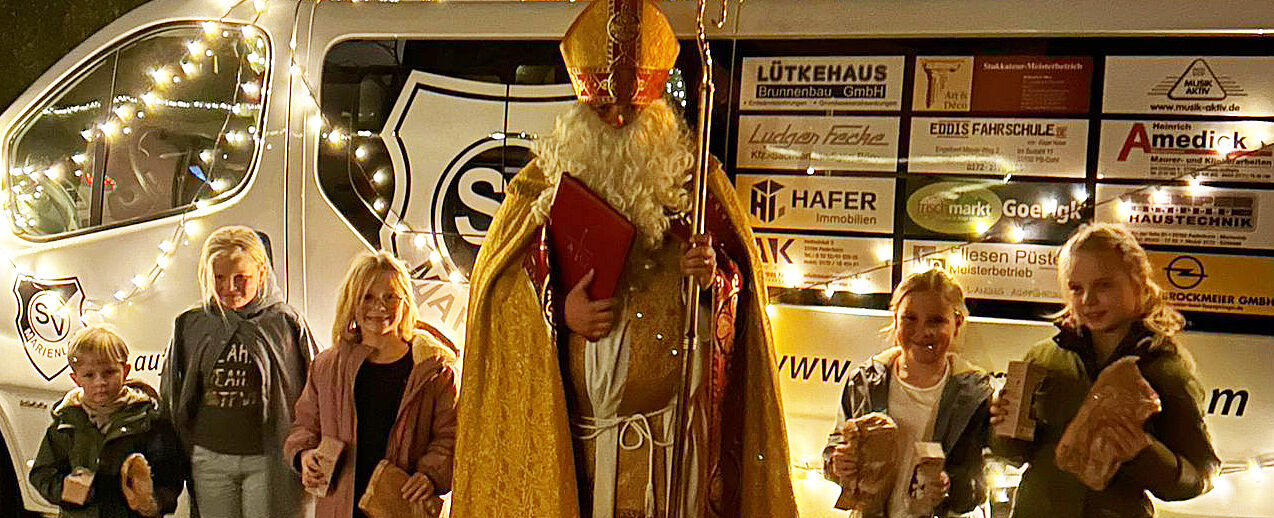 Die Kinder in Paderborn-Marienloh freuten sich über den Besuch des Nikolaus. (Foto Maximilian Heese)