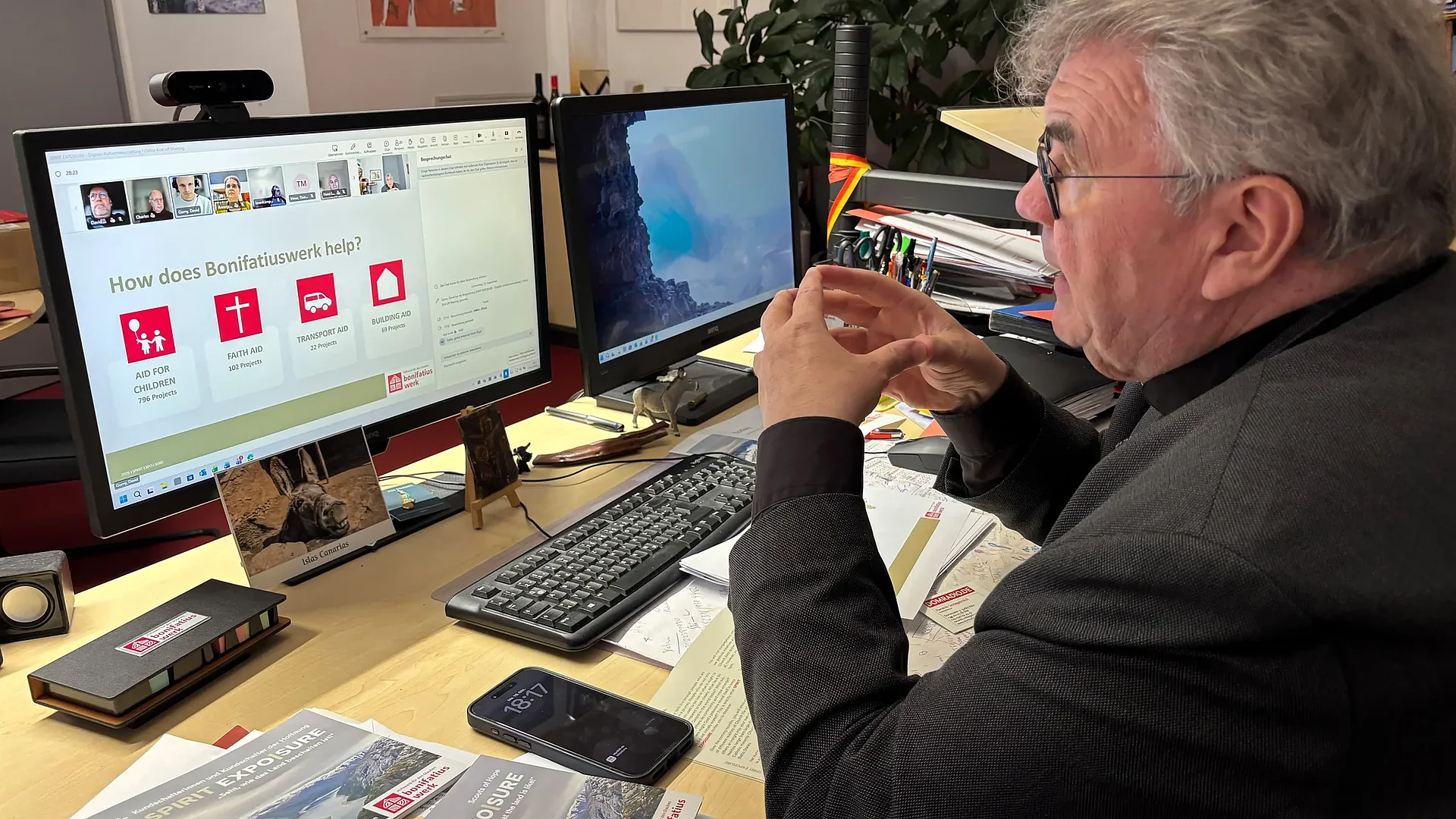 Bonifatiuswerk-Generalsekretär Monsignore Georg Austen begrüßt die Teilnehmenden während der digitalen Auftaktveranstaltung. Foto: Theresa Meier