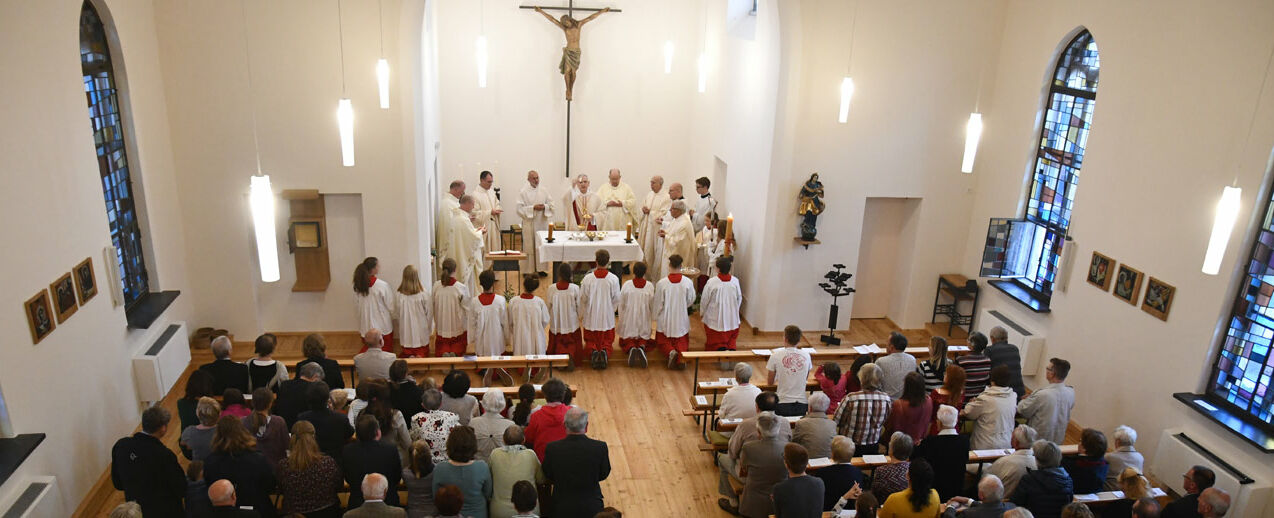 Festgottesdienst mit Bischof Heinrich Timmerevers. (Foto: Michael Baudisch)