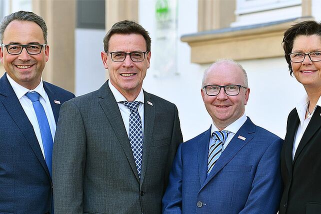 Das Team des Bonifatius-Stiftungszentrums steht gerne zur persönlichen Beratung zur Verfügung. Von Links: Andreas Kaiser, Ulrich Franke, Dirk Lenschen und Birgit Blanke. Foto: Hiegemann