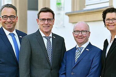 Das Team des Bonifatius-Stiftungszentrums steht gerne zur persönlichen Beratung zur Verfügung. Von Links: Andreas Kaiser, Ulrich Franke, Dirk Lenschen und Birgit Blanke. Foto: Hiegemann