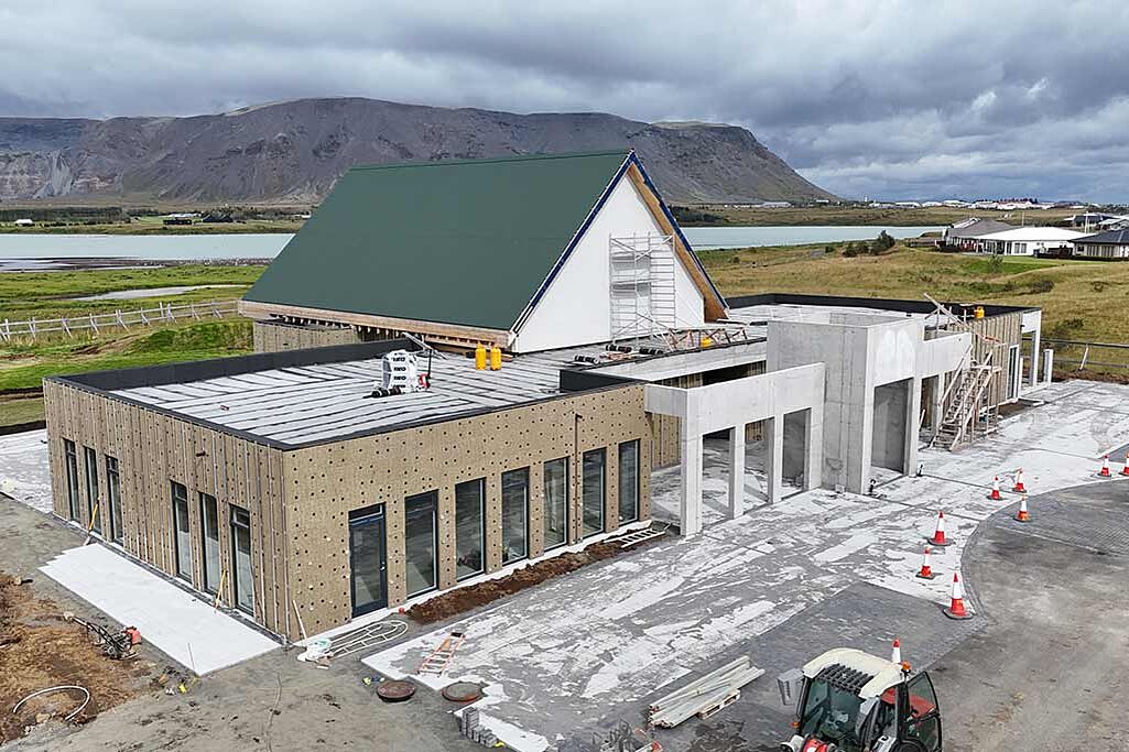 Unter Dach und Fach: Kirchenneubau schreitet voran (Foto: Ivan Sovic)