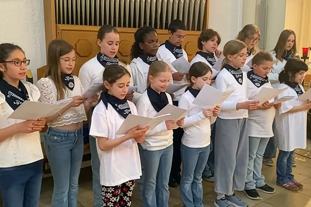 Zum 10 jährigen Bestehen unseres Regionalverbandes erklingt die neu entstandene Liedkantate „Der Herr wird dich mit seiner Güte segnen“ von Klaus Wallrath Foto: Youtibe/Pueri Cantores Region Ost