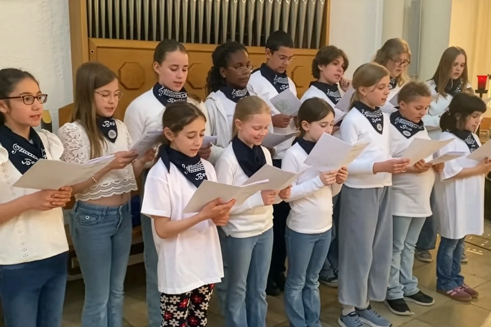 Zum 10 jährigen Bestehen unseres Regionalverbandes erklingt die neu entstandene Liedkantate „Der Herr wird dich mit seiner Güte segnen“ von Klaus Wallrath Foto: Youtibe/Pueri Cantores Region Ost