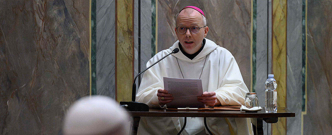 In der Paulinischen Kapelle im Apostolischen Palast leitete Bischof Erik Varden die diesjährigen Fastenexerzitien. (Foto: Vatican Media)