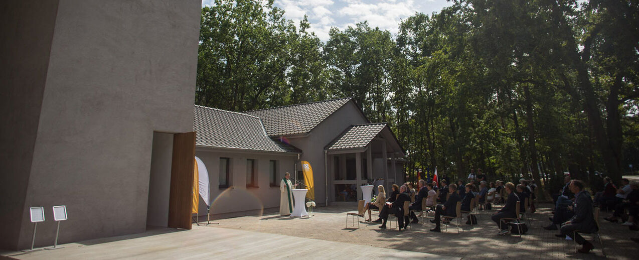 Die Eröffnung des Begegnungszentrum "Mia" mit einer Andacht und einem Tag der öffenen Tür. (Foto: Walter Wetzler)