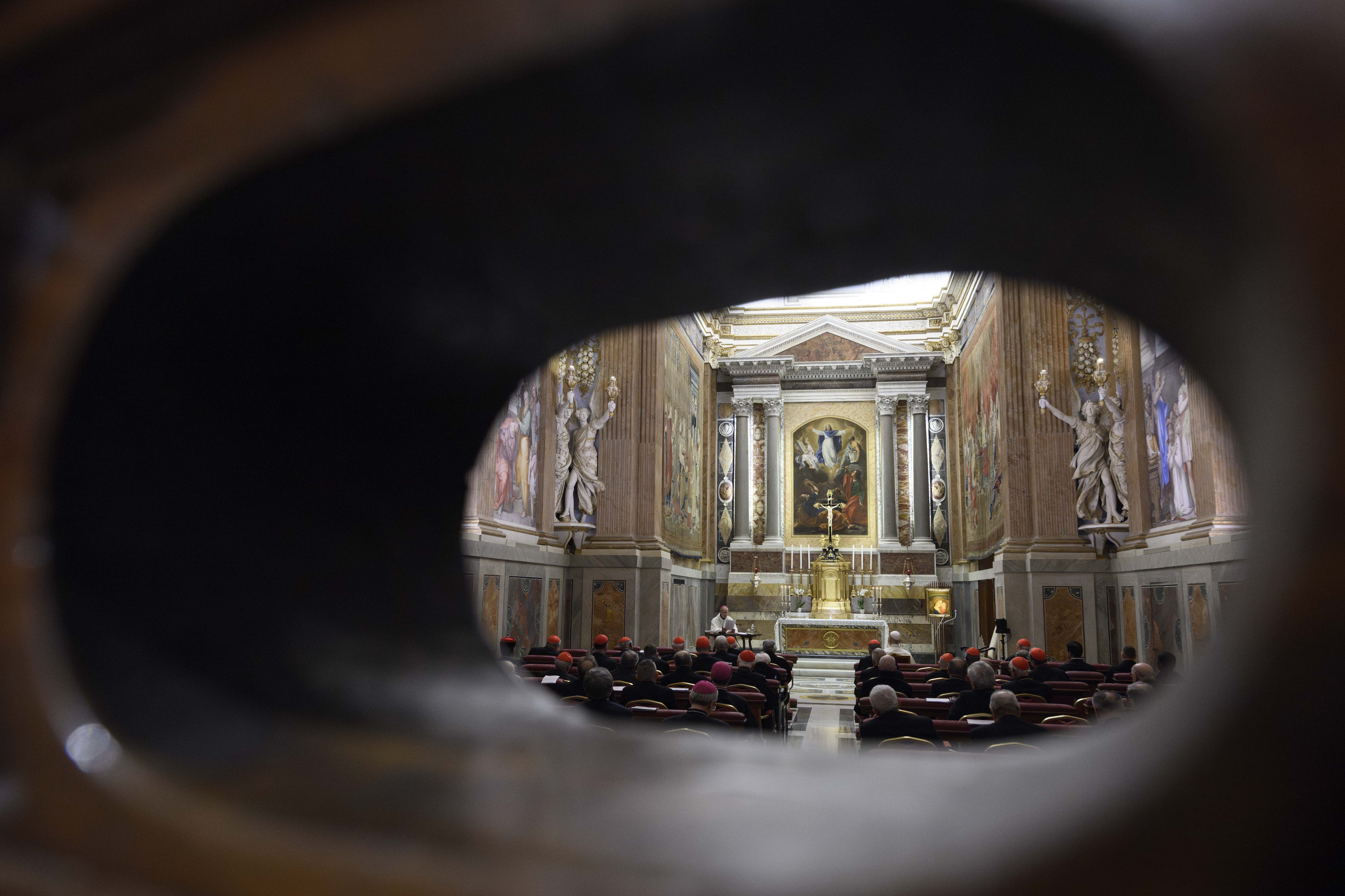 In der Paulinischen Kapelle im Apostolischen Palast finden die diesjährigen Fastenexerzitien unter Leitung von Bischof Erik Varden statt. (Foto: Vatican Media)