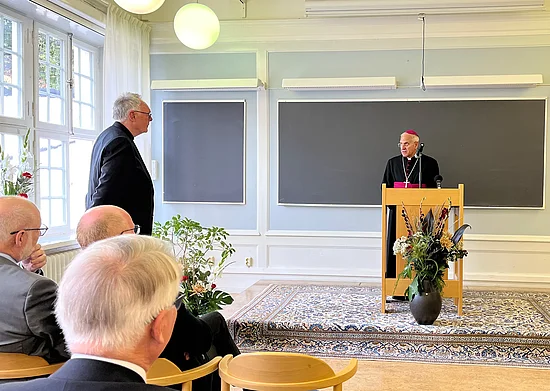 Das Newman-Institut hat sein 25-jähriges Bestehen gefeiert. Mit dabei war Erzbischof Julio Murat, der Apostolische Nuntius in den Ländern Skandinaviens. Foto: Ritha Eriksson
