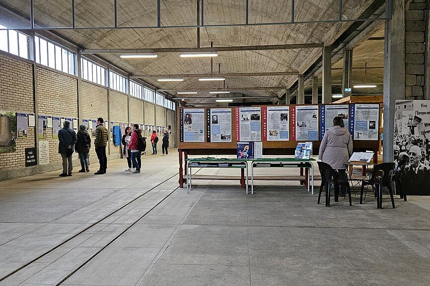 Ansicht aus dem historischen ‚Stacheldrahtseminar‘ des Franz-Stock-Komitees in Chartres. (Foto: Christine Böckmann)