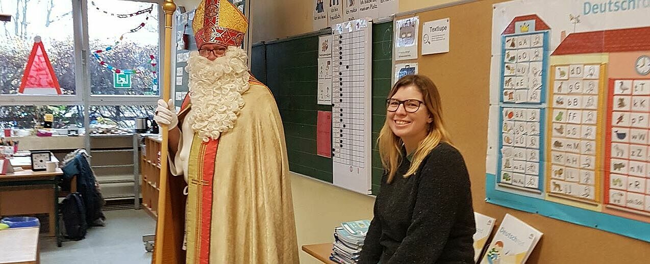 Schulsozialarbeiterin Elena Fuchs und Nikolaus Diakon Karl-Heinz Voß. (Foto: Susanne Besuglow)