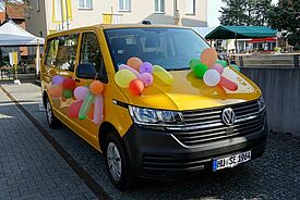 Toll geschmückt war der BONI-Bus anlässlich der Segnung.