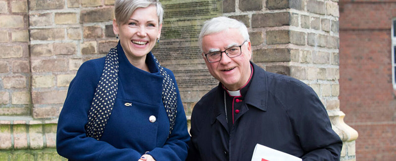 Klaudia Wildner-Schipeck und Erzbischof Heiner Koch. Foto: Angela Kröll
