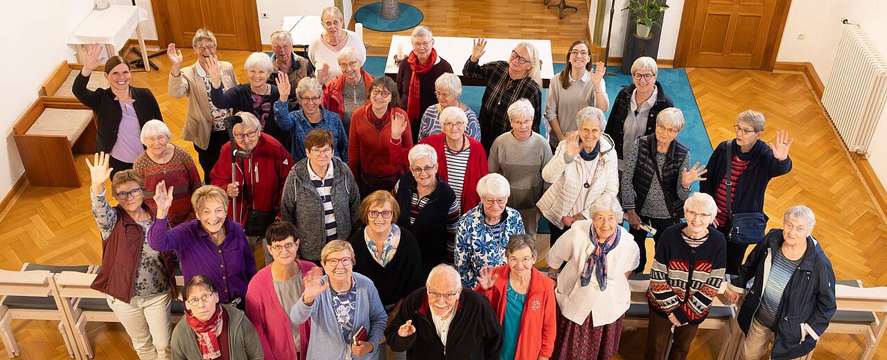 32 Gemeindereferentinnen und ein Gemeindereferent im Ruhestand kamen jetzt zu den "Tagen der Gemeinschaft" in Paderborn zusammen. Foto: Hartmut Salzmann