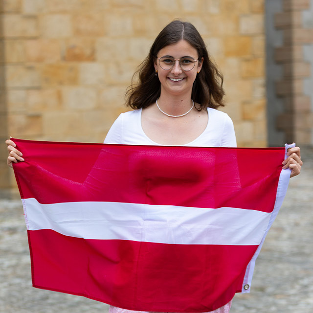 Ines Haifl, von September 2025 bis Juni 2026 in der Kerzenwerkstatt in Riga, Lettland