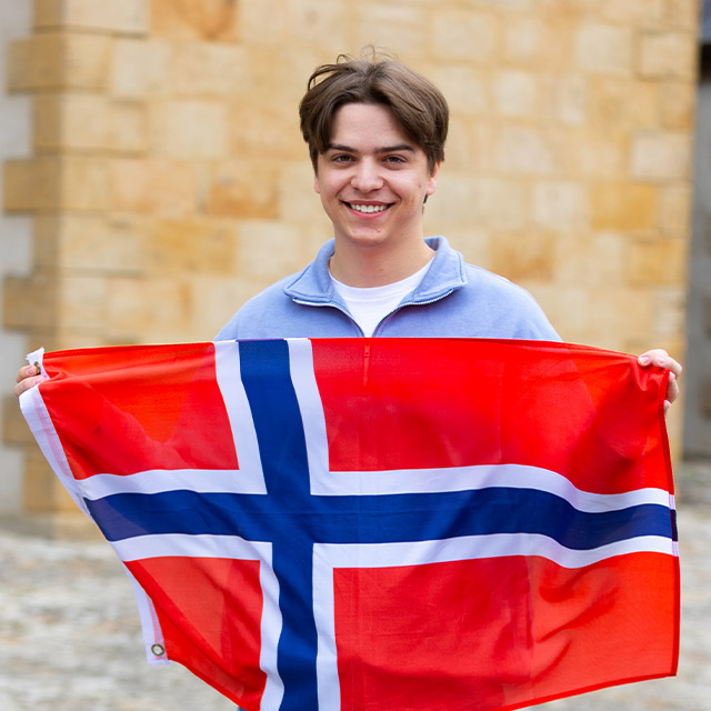 Moritz Constantin Lang, von August 2025 bis Juli 2026 in der Pfarrei St. Paul in Bergen, Norwegen