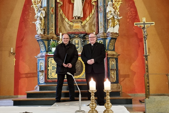 Matthais Micheel (links) gemeinsam mit Pastor Dr. Marc Retterarth. (Foto: privat)