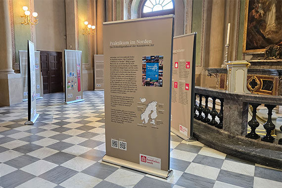 Das Freiwilligenprogramm "Praktikum im Norden" ist Teil der Ausstellung. (Foto: Bistum Dresden-Meißen)
